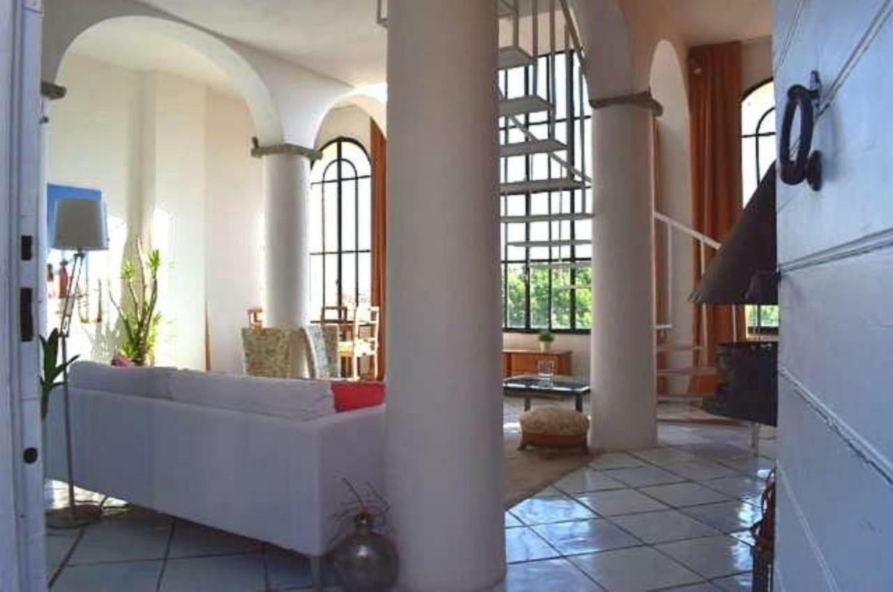 Apartment Elegant Attic With Terrace 1 Mt Subway. Nidoluisa Rom