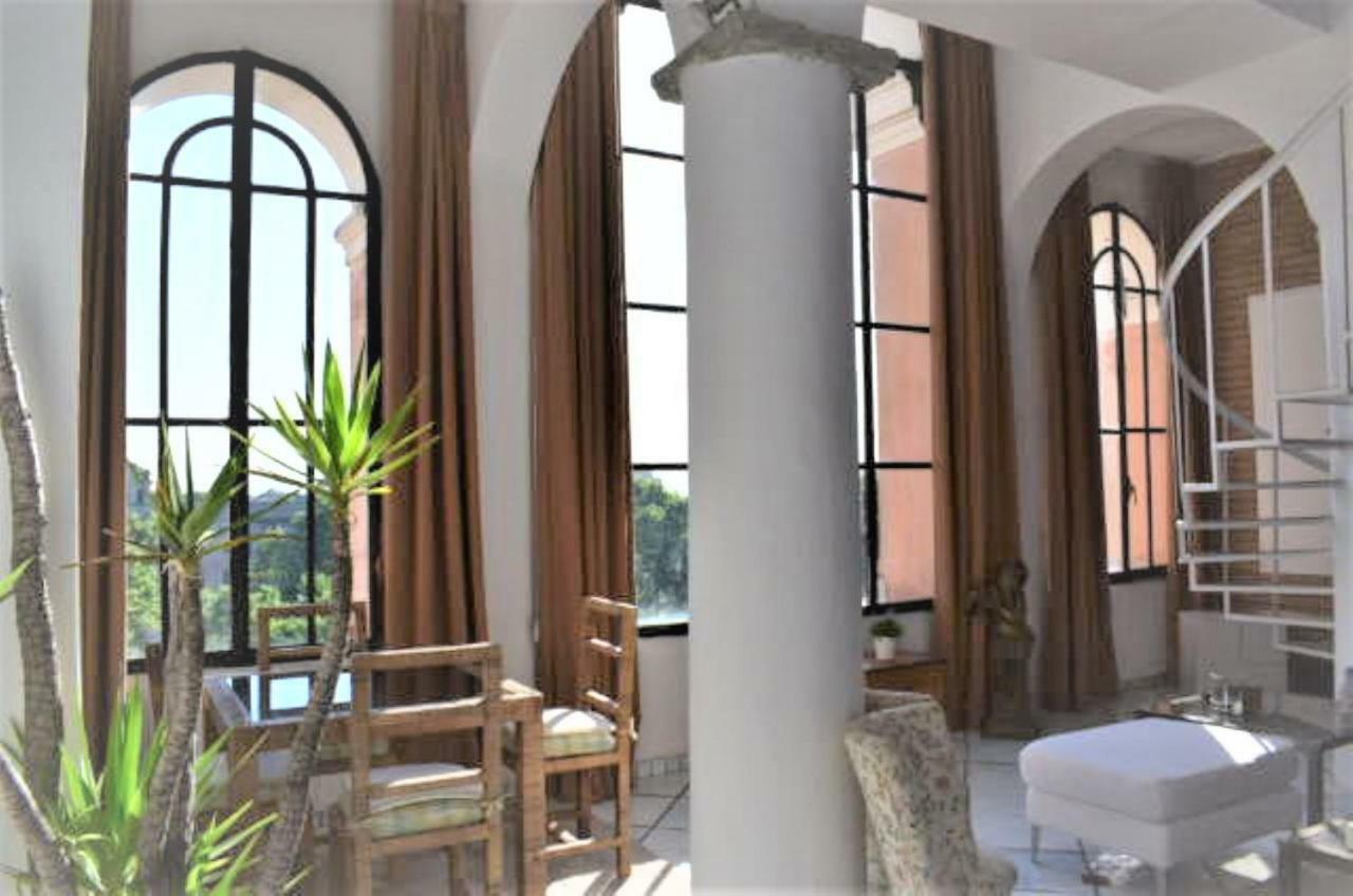 Elegant Attic With Terrace 1 Mt Subway. Nidoluisa * Rom
