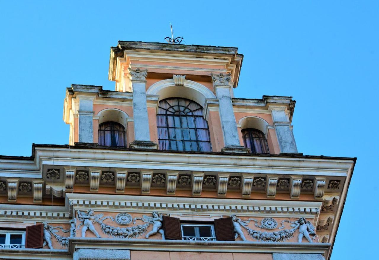 Elegant Attic With Terrace 1 Mt Subway. Nidoluisa Apartment